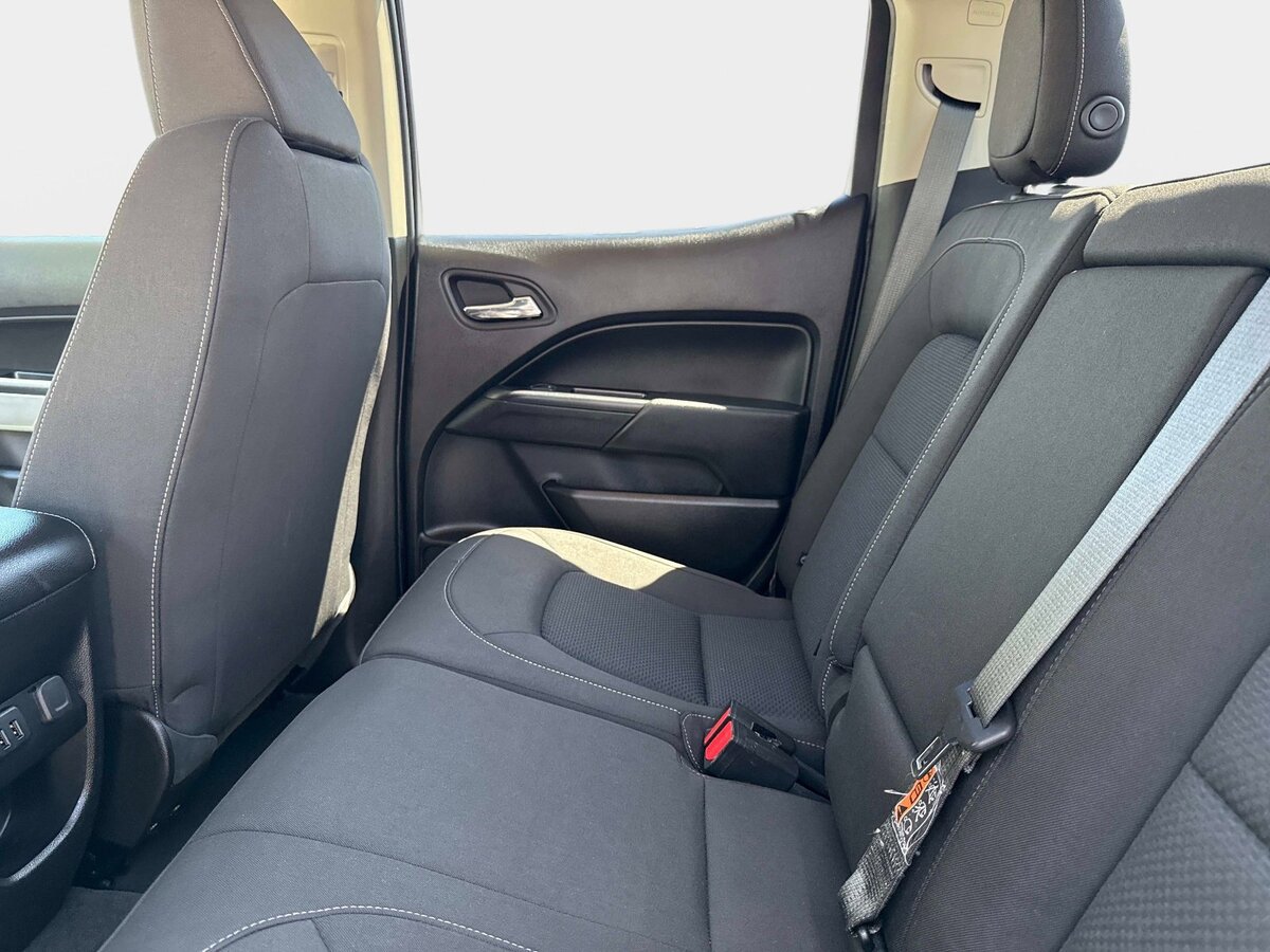 Used 2018 Chevrolet Colorado LT RWD image 12