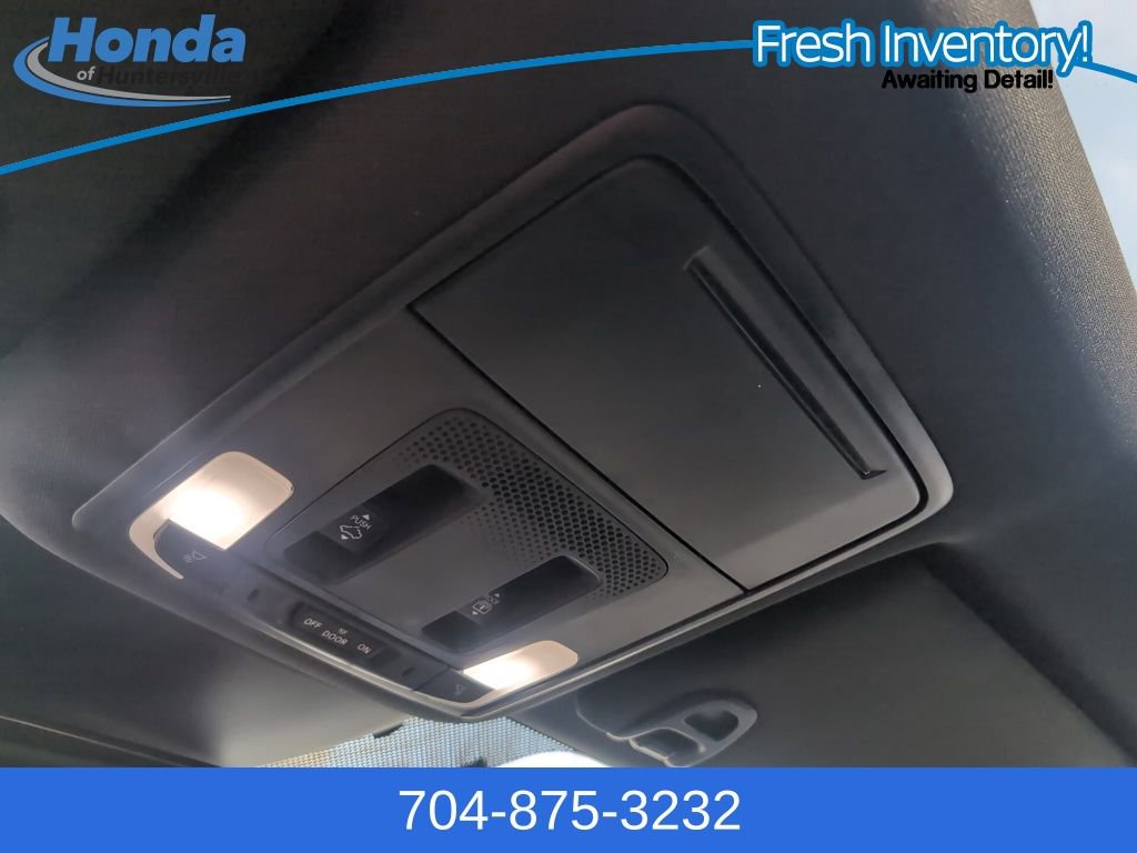 Used 2025 Honda Pilot Black Edition image 29