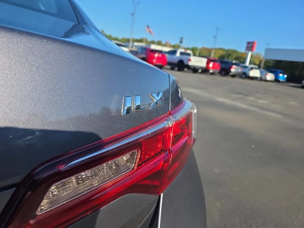 Used 2018 Acura ILX w/ Technology Plus Package FWD image 10
