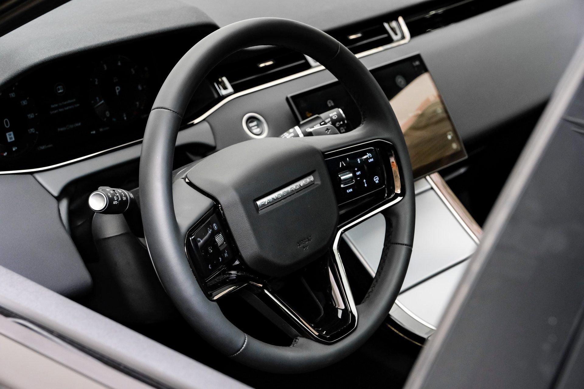 Used 2024 Land Rover Range Rover Evoque S image 19