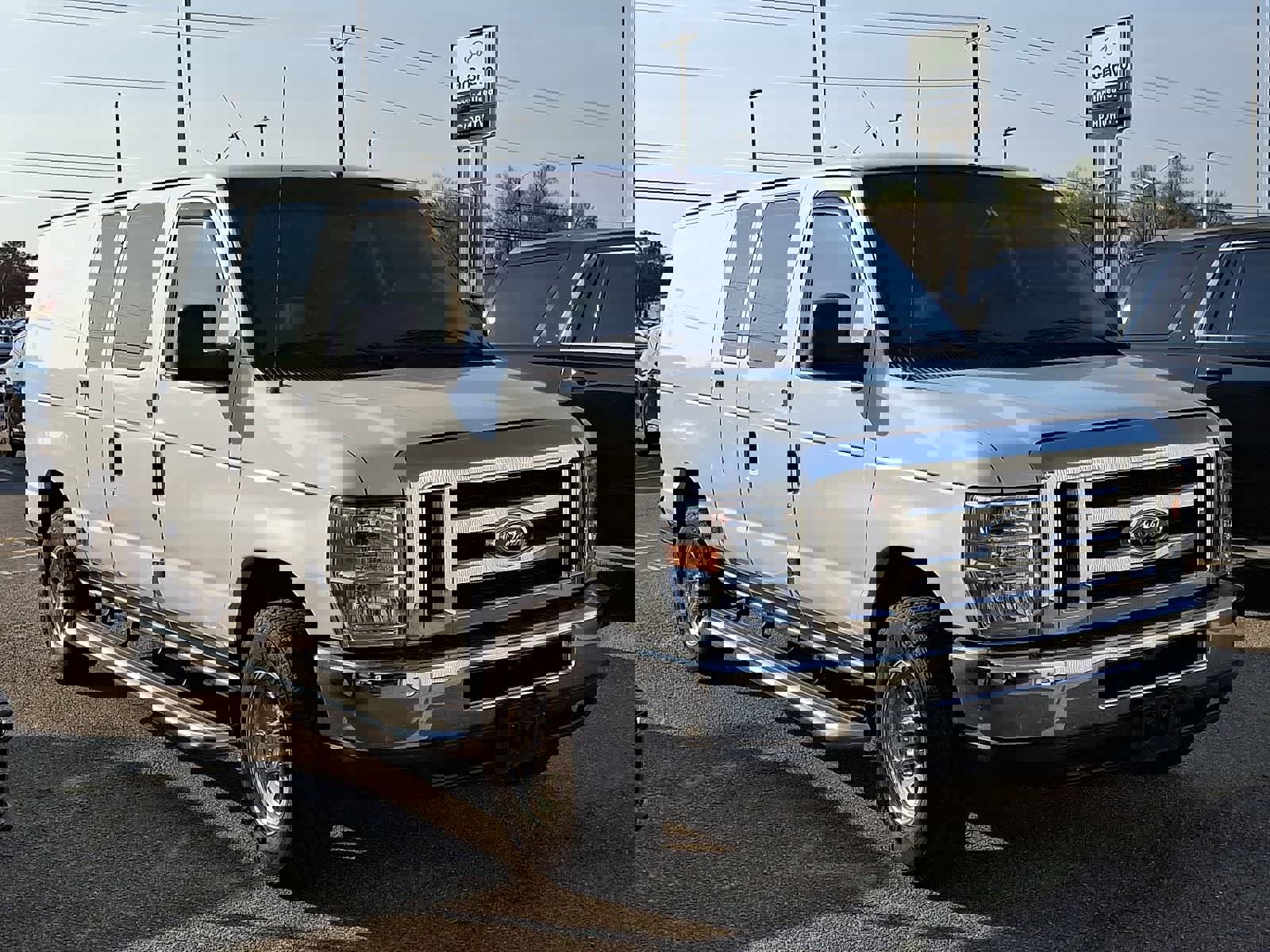 Used 2012 Ford E-250 and Econoline 250 w/ PWR Group image 2