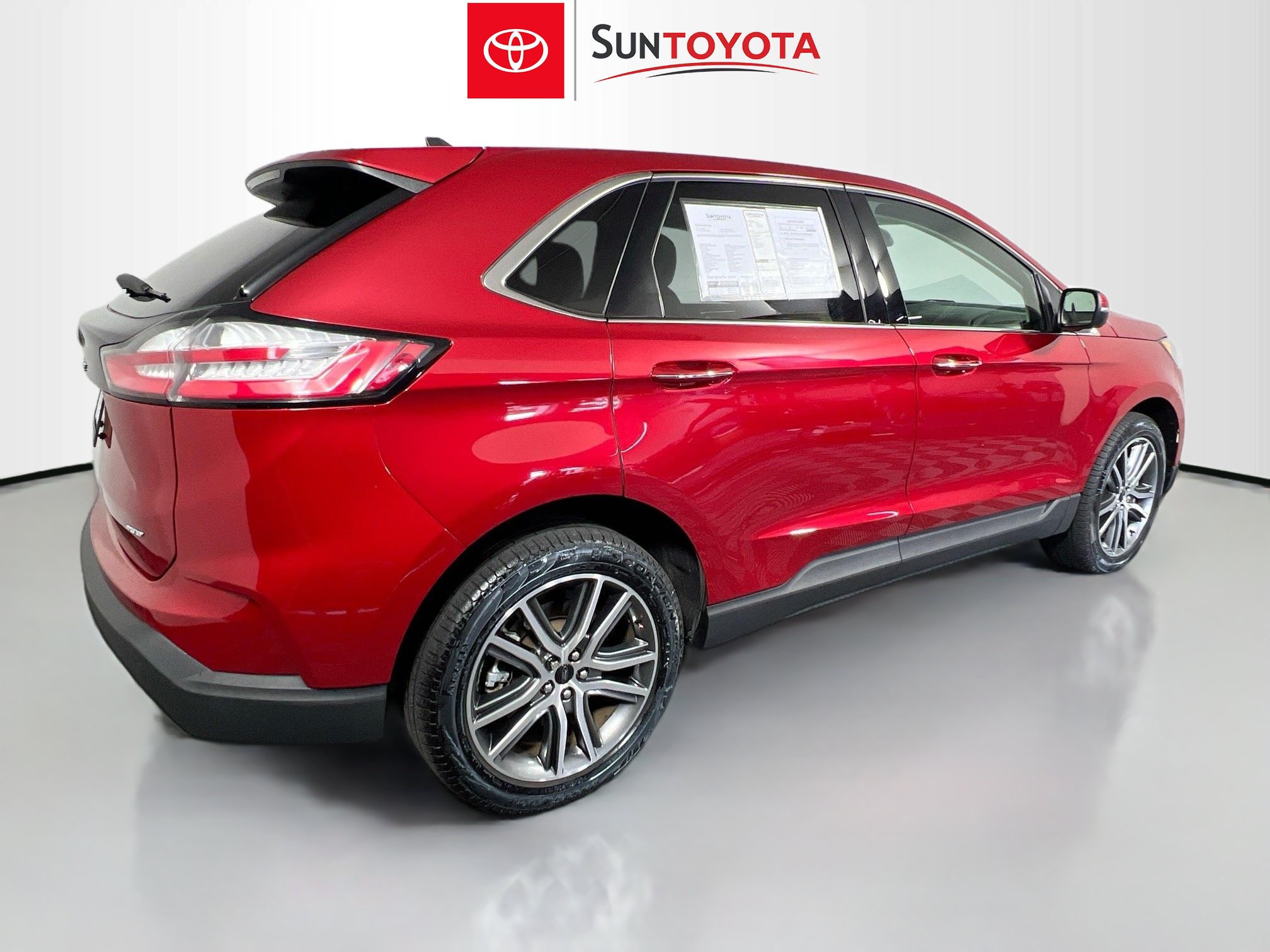 Used 2024 Ford Edge Titanium AWD/4WD image 4