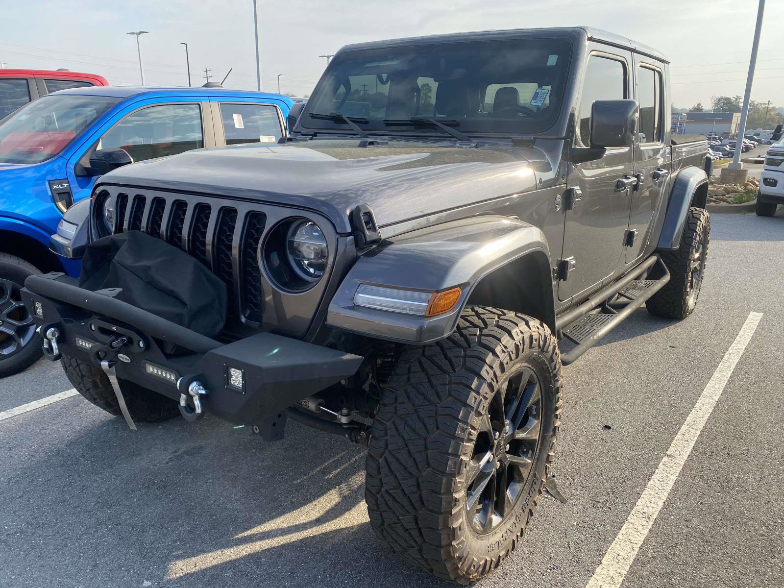 Used 2021 Jeep Gladiator Overland image 3