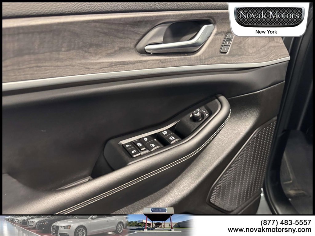 Used 2023 Jeep Grand Cherokee L Limited image 13