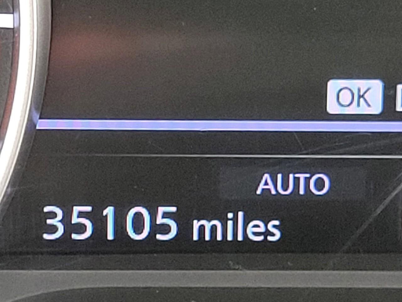 Used 2025 Nissan Rogue SV image 2