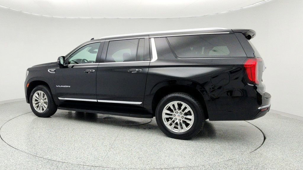 Used 2022 GMC Yukon XL SLT w/ SLT Premium Package image 7