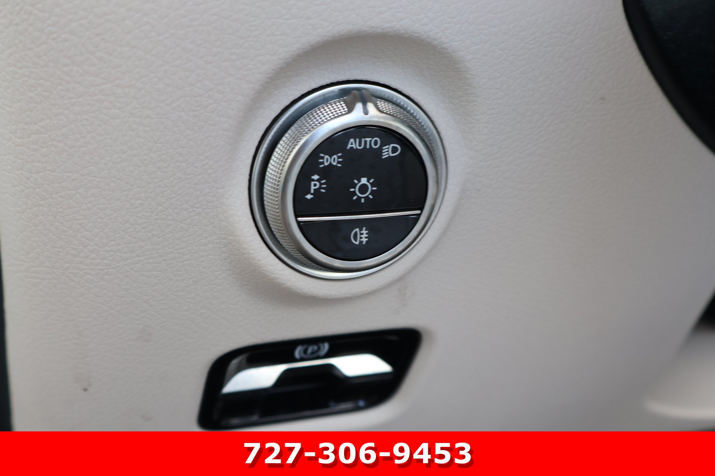 Certified 2025 Mercedes-Benz CLE 300 4MATIC Cabriolet image 18
