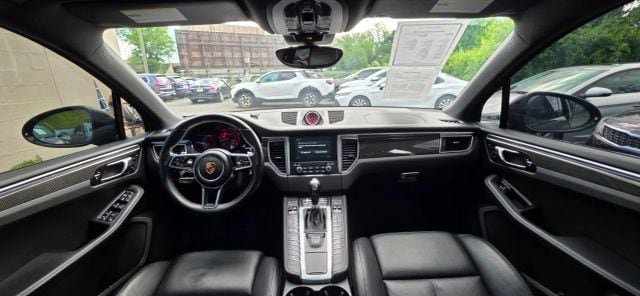 Used 2018 Porsche Macan GTS w/ Premium Package Plus AWD/4WD image 35