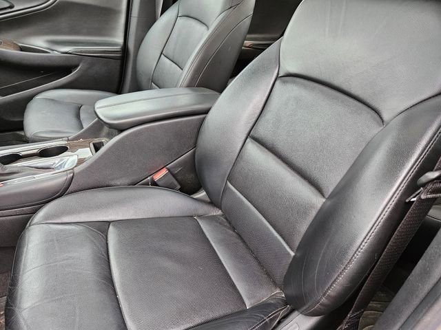 Used 2018 Chevrolet Malibu Premier w/ Premier Sun and Wheel Package image 10