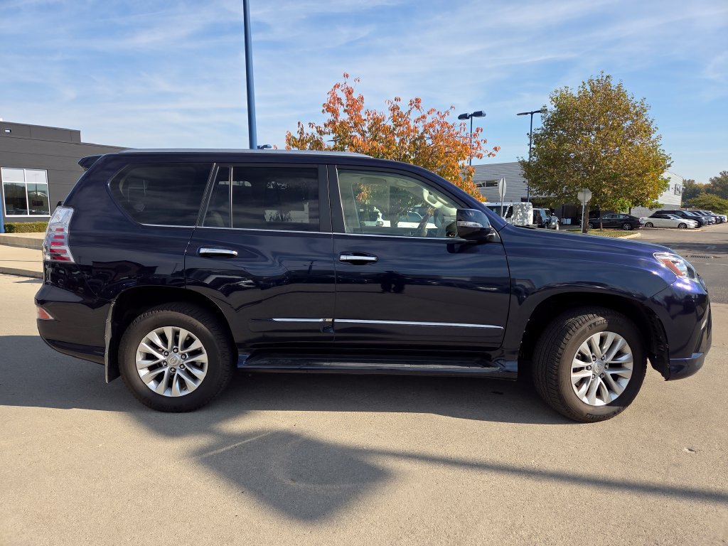 Used 2018 Lexus GX 460 Premium w/ Premium Package AWD/4WD image 26