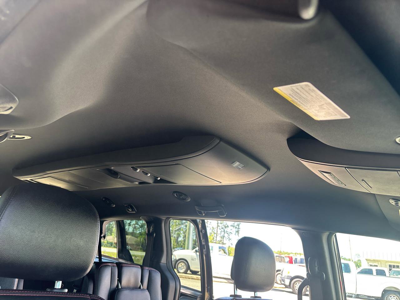 Used 2019 Dodge Grand Caravan GT image 25