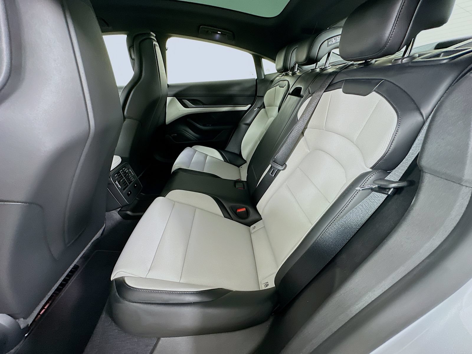 New 2026 Porsche Taycan AWD/4WD image 37