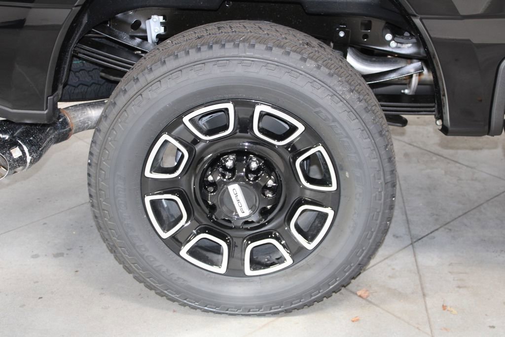New 2026 Ford F250 Platinum image 17