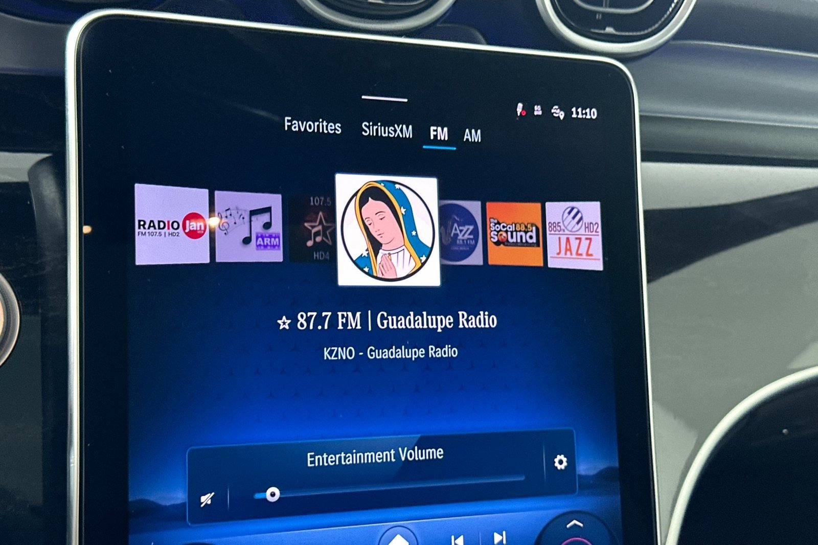 Used 2025 Mercedes-Benz GLC 300 4MATIC image 17