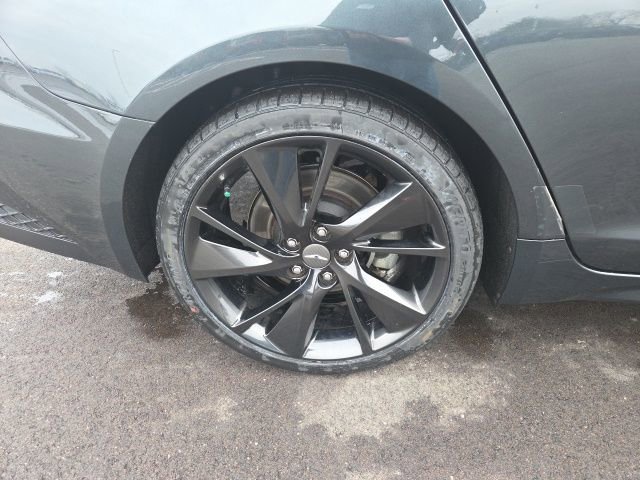 Used 2023 Genesis G70 2.0T w/ Sport Prestige Package image 8