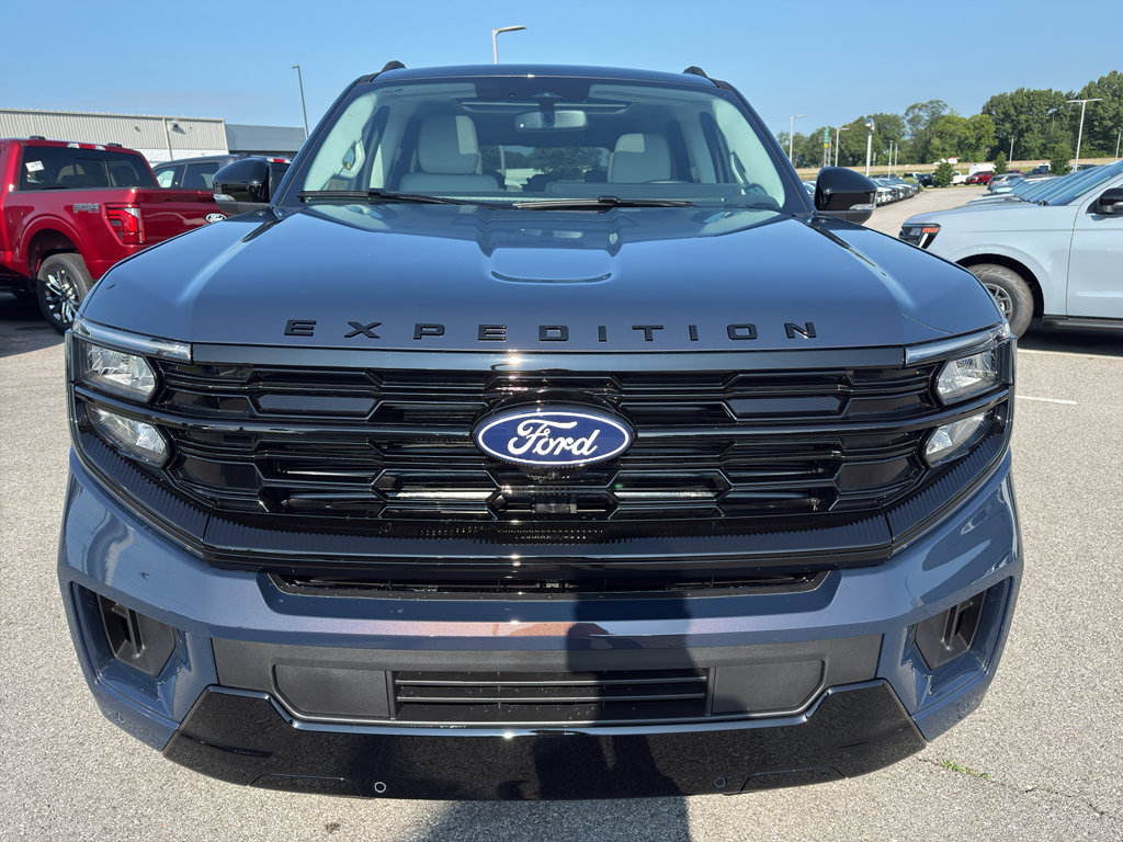 New 2027 Ford Expedition Max Platinum AWD/4WD image 2