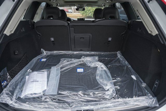New 2026 Volvo XC60 B5 Ultra w/ Protection Package Premier image 10