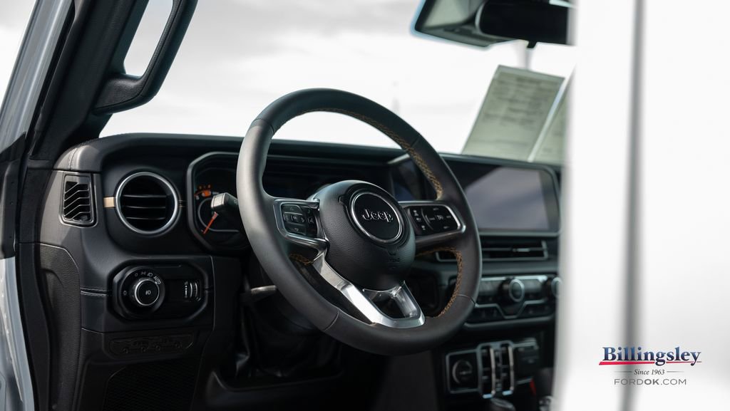 Used 2024 Jeep Wrangler Sahara AWD/4WD image 9