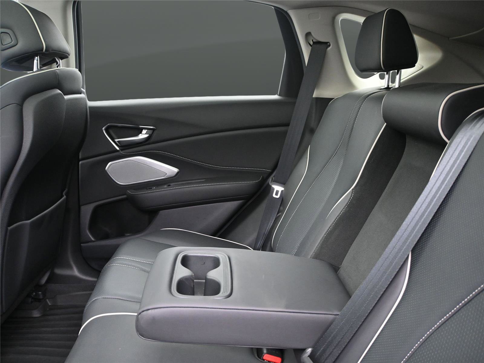 Certified 2024 Acura RDX SH-AWD w/ Advance Package image 9