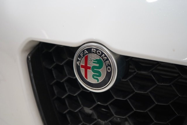Used 2022 Alfa Romeo Giulia Sprint image 9