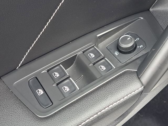 Used 2022 Volkswagen Tiguan SE image 20