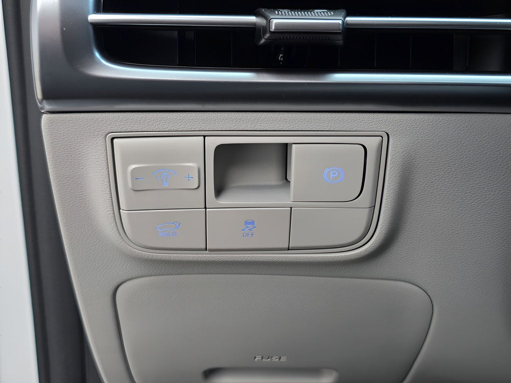New 2025 Hyundai Tucson Limited FWD image 25