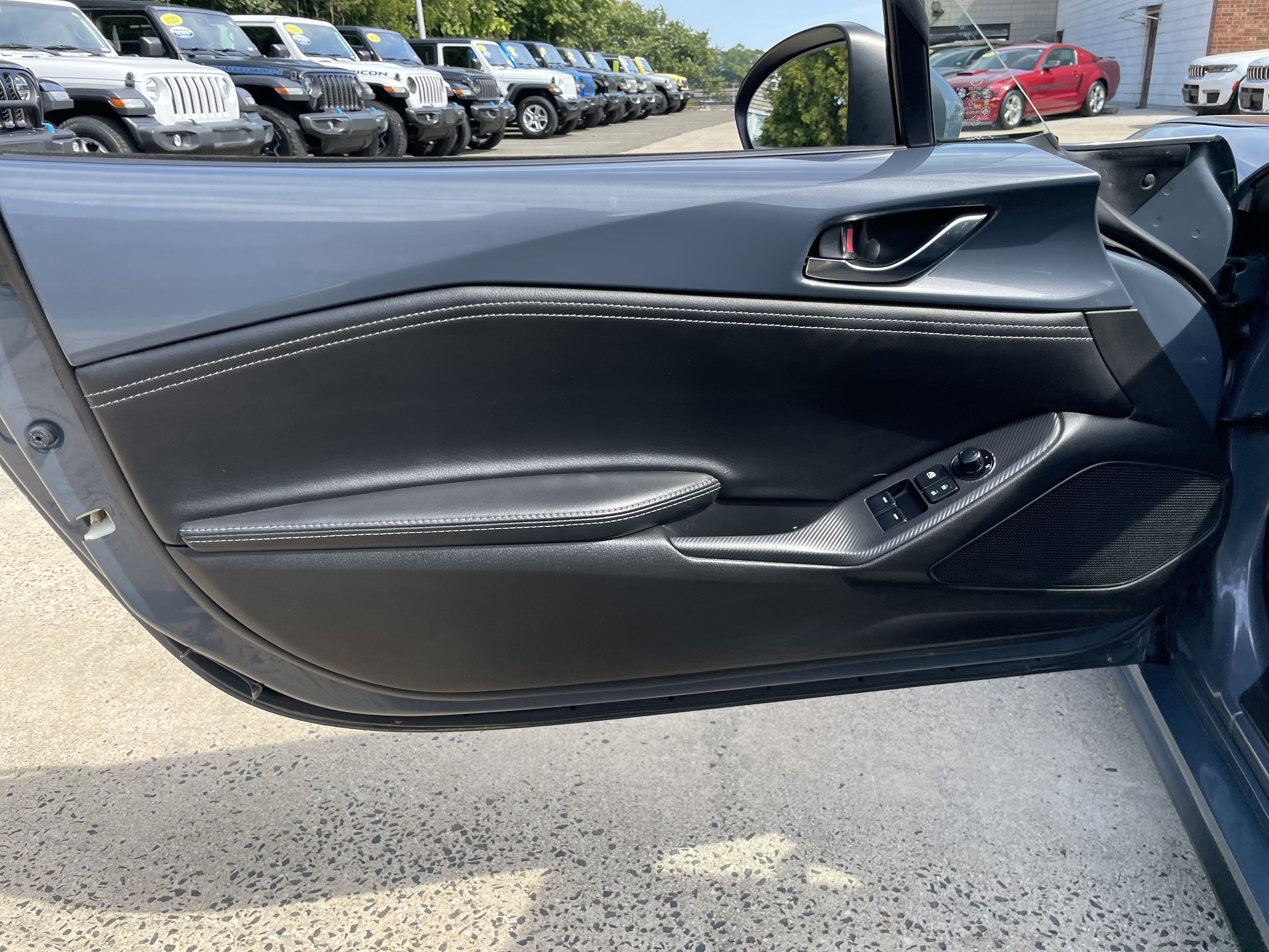 Used 2021 MAZDA MX-5 Miata RF Grand Touring image 18