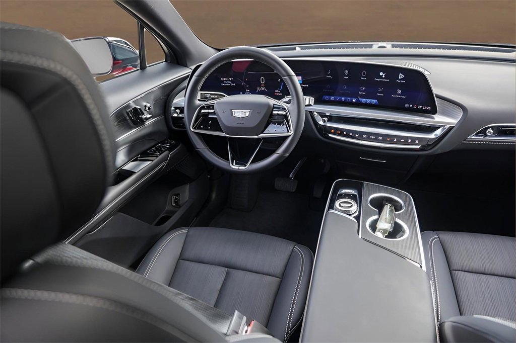 Certified 2024 Cadillac Lyriq Sport image 19