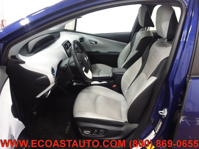 Used 2017 Toyota Prius Two FWD image 10