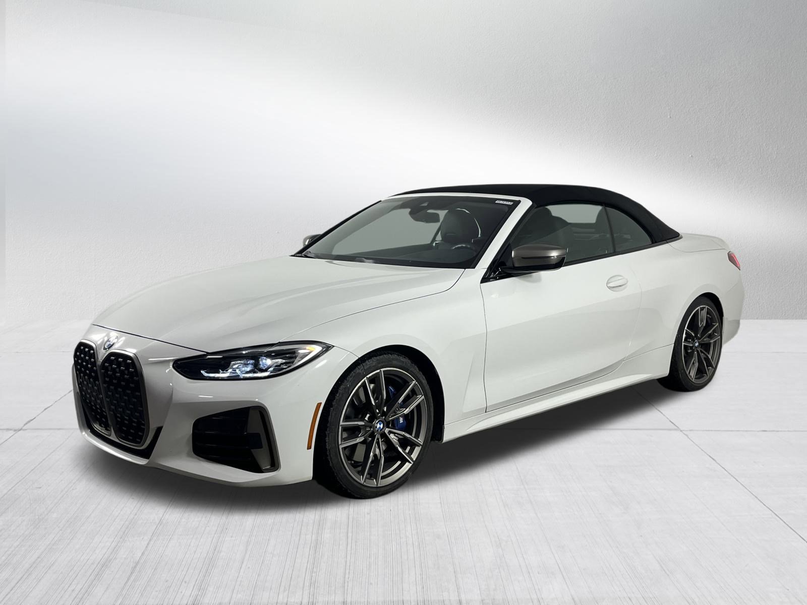 Used 2021 BMW M440i Convertible w/ Premium Package image 3