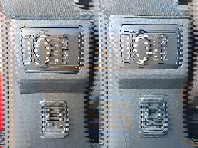 New 2025 Ford Maverick Lariat w/ 4K Tow Package image 17