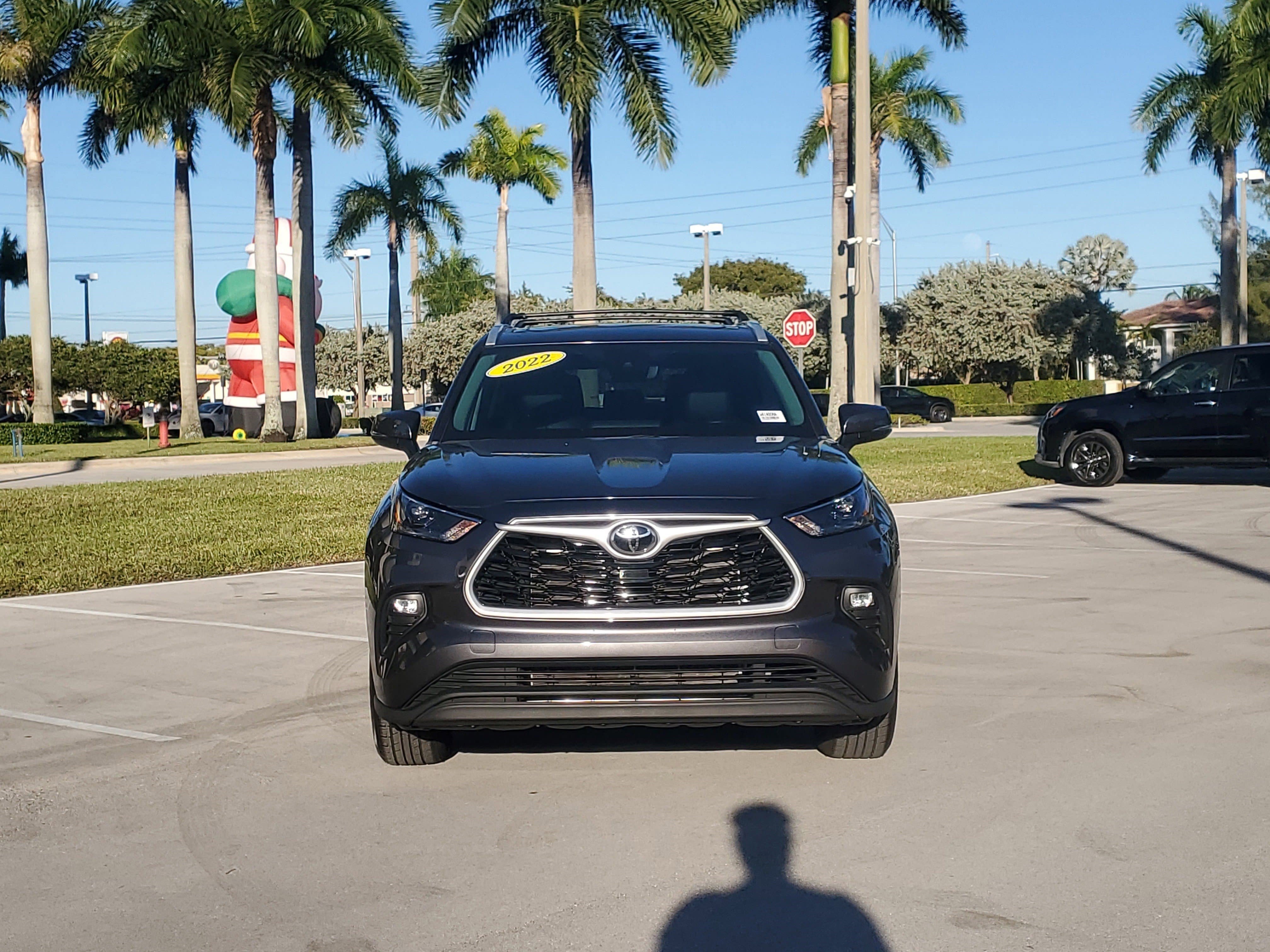 Used 2022 Toyota Highlander XLE image 8