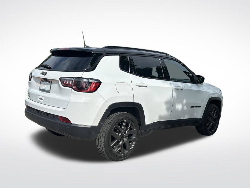 Certified 2025 Jeep Compass Limited w/ Sun & Sound Group AWD/4WD image 4
