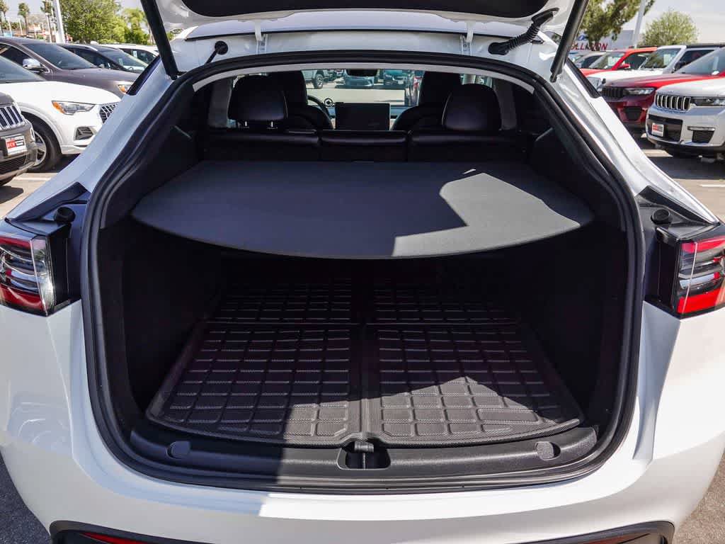 Used 2024 Tesla Model Y Long Range AWD/4WD image 26