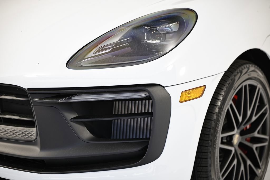 New 2026 Porsche Macan GTS AWD/4WD image 11