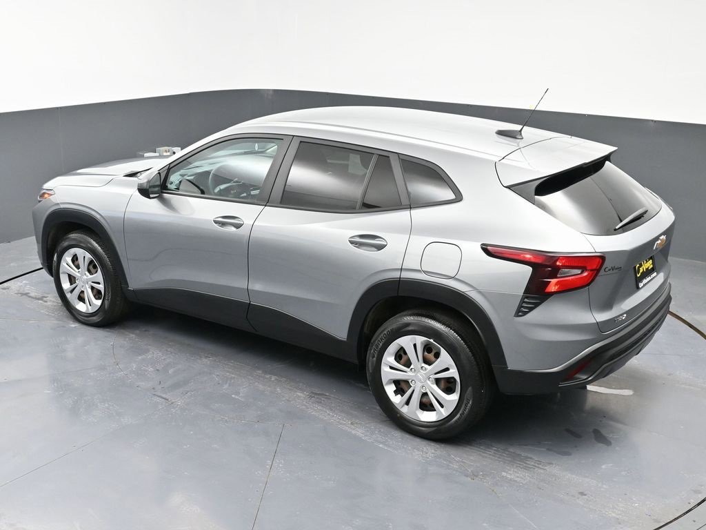 Used 2024 Chevrolet Trax LS w/ Driver Confidence Package image 41