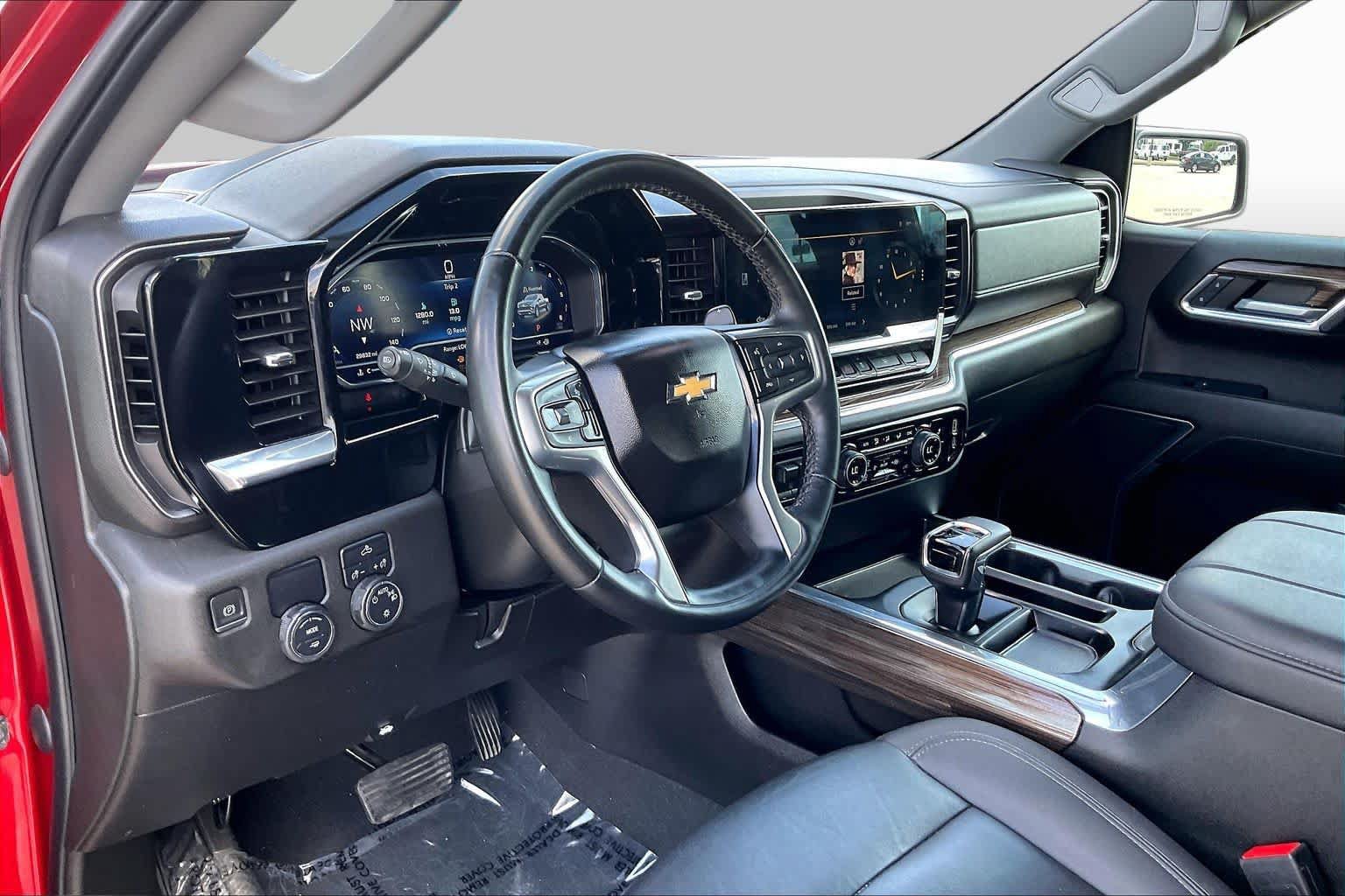 Certified 2023 Chevrolet Silverado 1500 LT w/ Convenience Package II RWD image 17