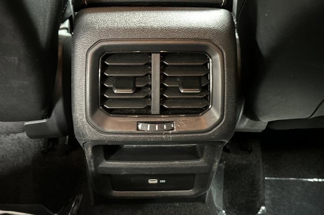 Certified 2022 Volkswagen Taos SE FWD image 16