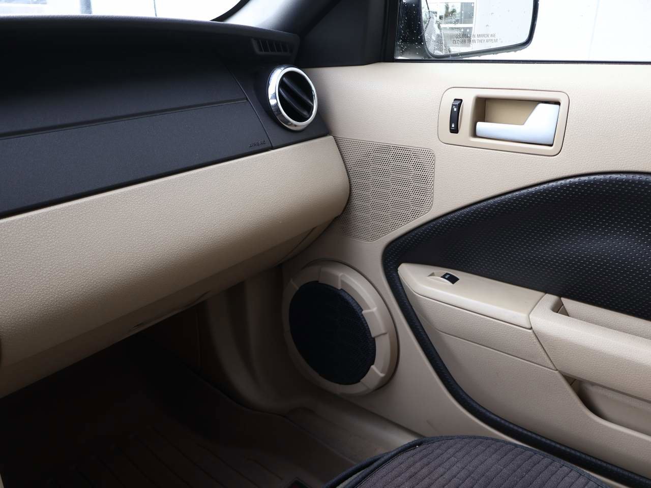 Used 2005 Ford Mustang GT Premium image 13