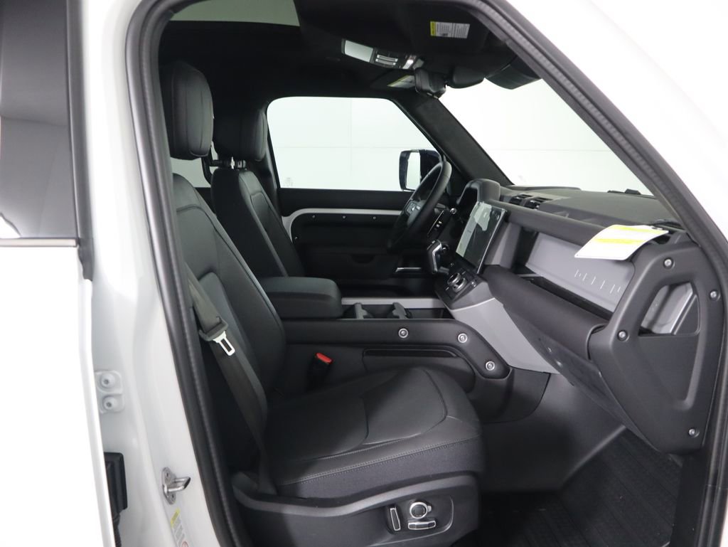 New 2026 Land Rover Defender 130 V8 image 21