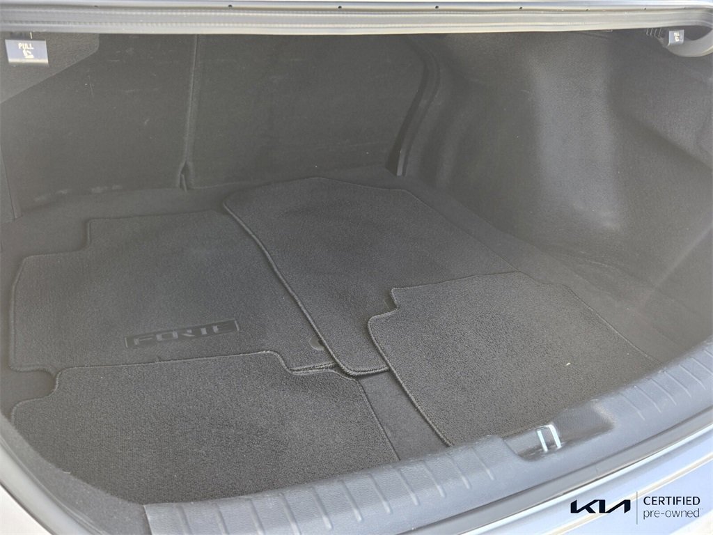 Certified 2022 Kia Forte LXS w/ LXS Technology Package image 15