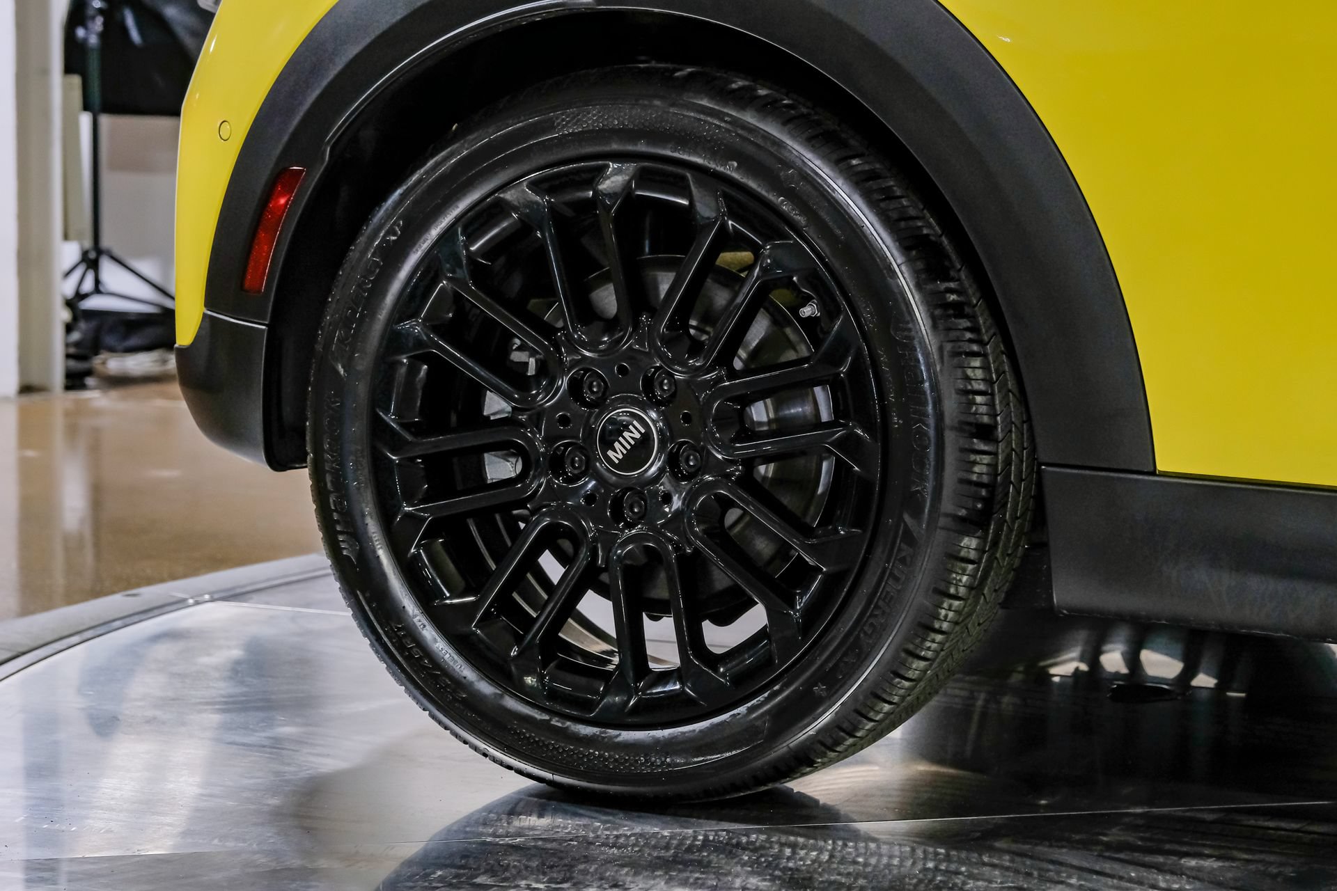 Used 2025 MINI Cooper S FWD image 44