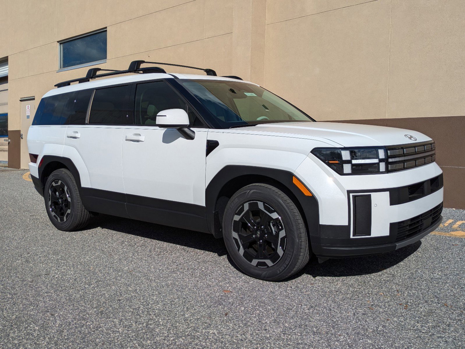 Used 2025 Hyundai Santa Fe SEL image 2