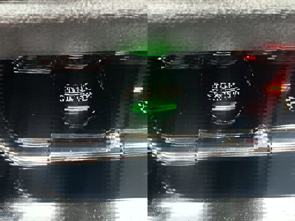 Used 2023 Lincoln Corsair AWD w/ Equipment Group 101A image 17