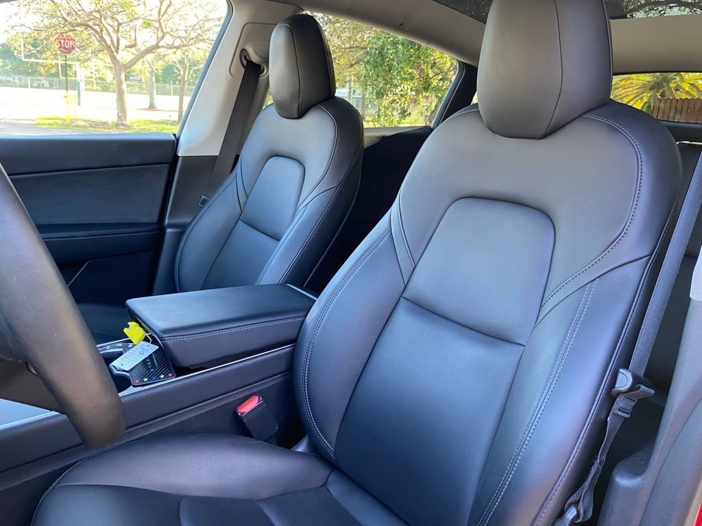 Used 2020 Tesla Model Y Long Range image 31