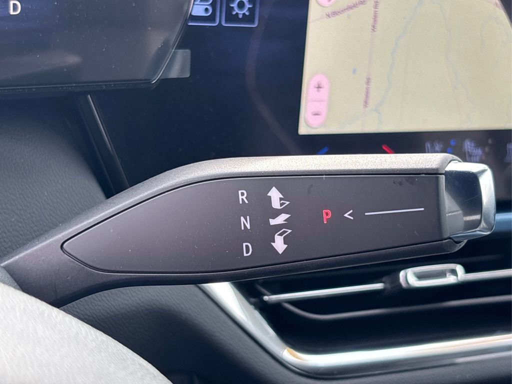 Used 2025 Chevrolet Equinox EV LT w/ Convenience Package II image 38