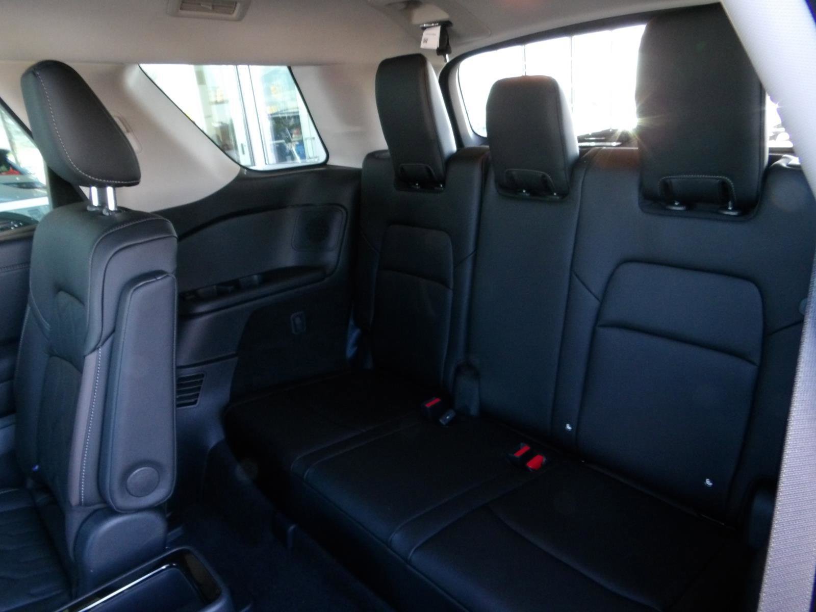 New 2026 Nissan Pathfinder Platinum image 18