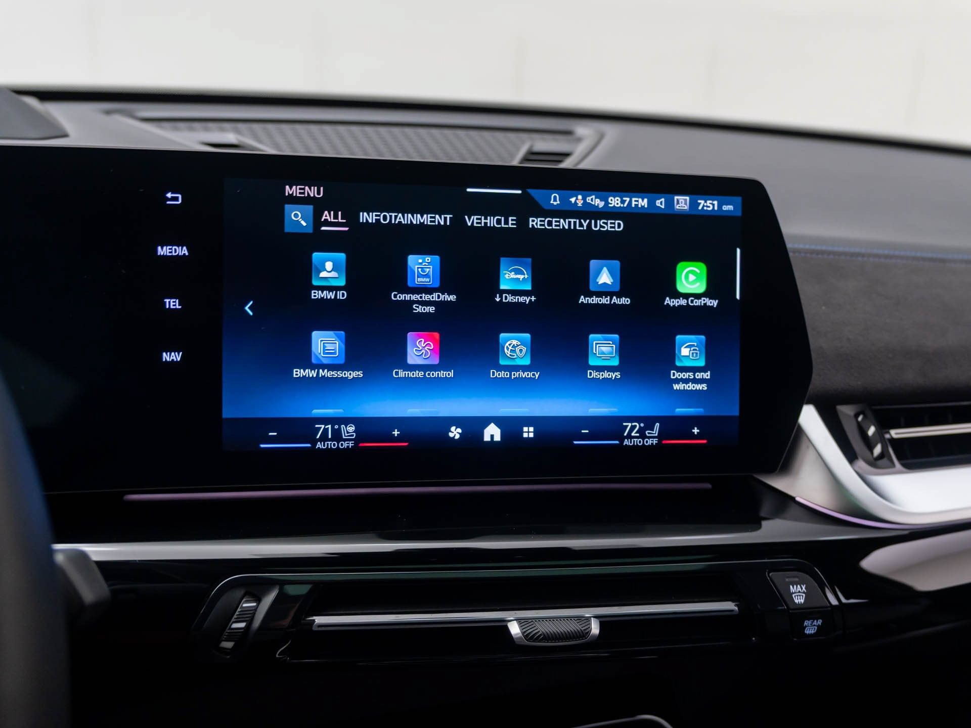 Certified 2025 BMW X2 xDrive28i AWD/4WD image 29