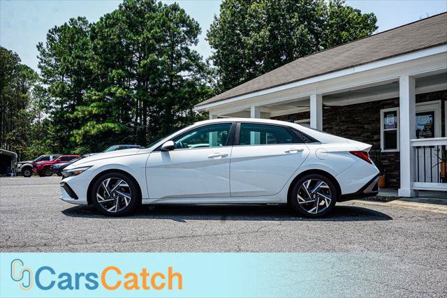 Used 2024 Hyundai Elantra Limited FWD image 15