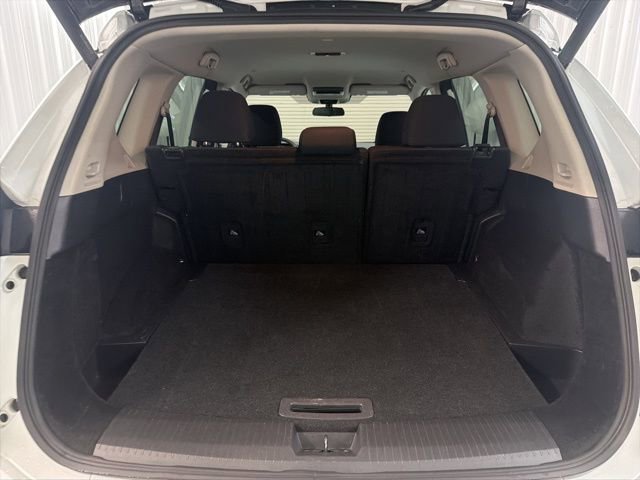 Used 2024 Nissan Rogue SV image 25